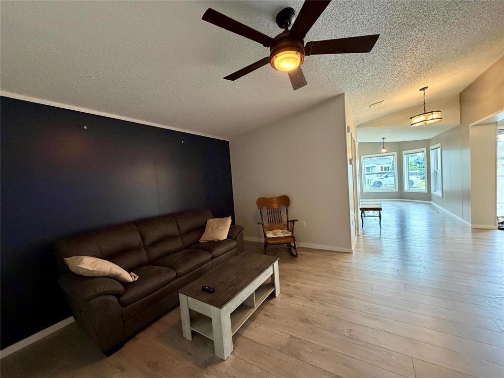 78 Goldfinch Crescent Property Photo 10