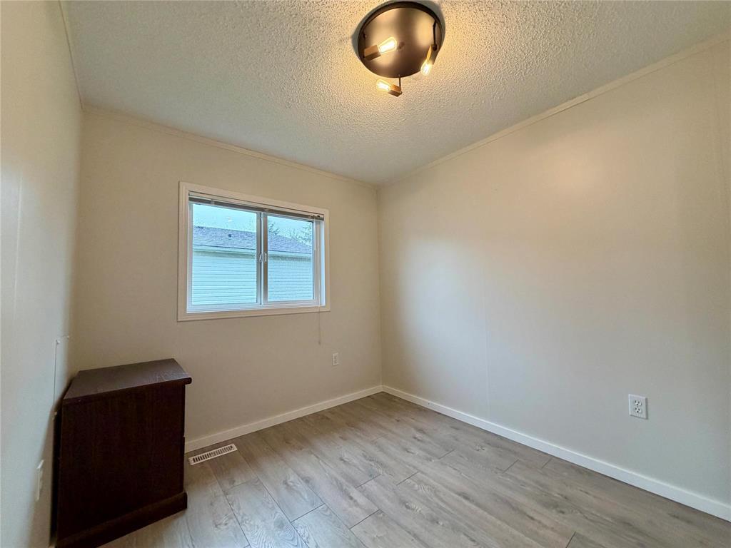 78 Goldfinch Crescent Property Photo 15
