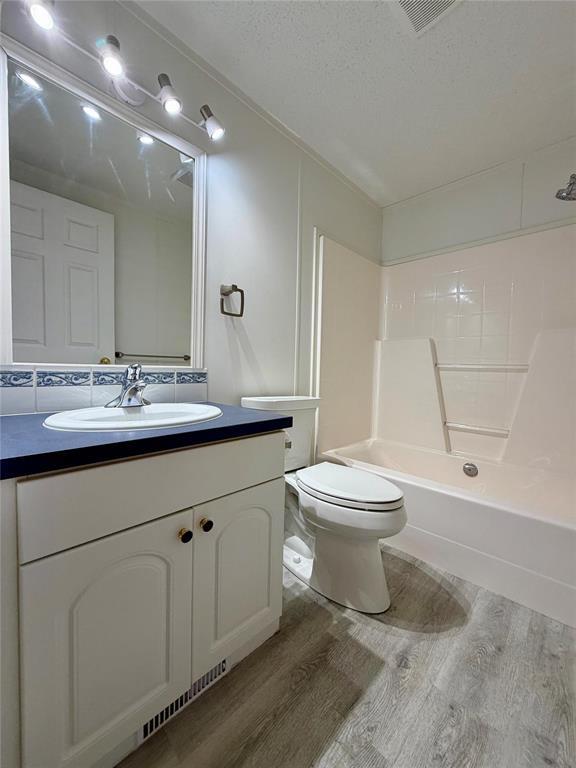 78 Goldfinch Crescent Property Photo 17