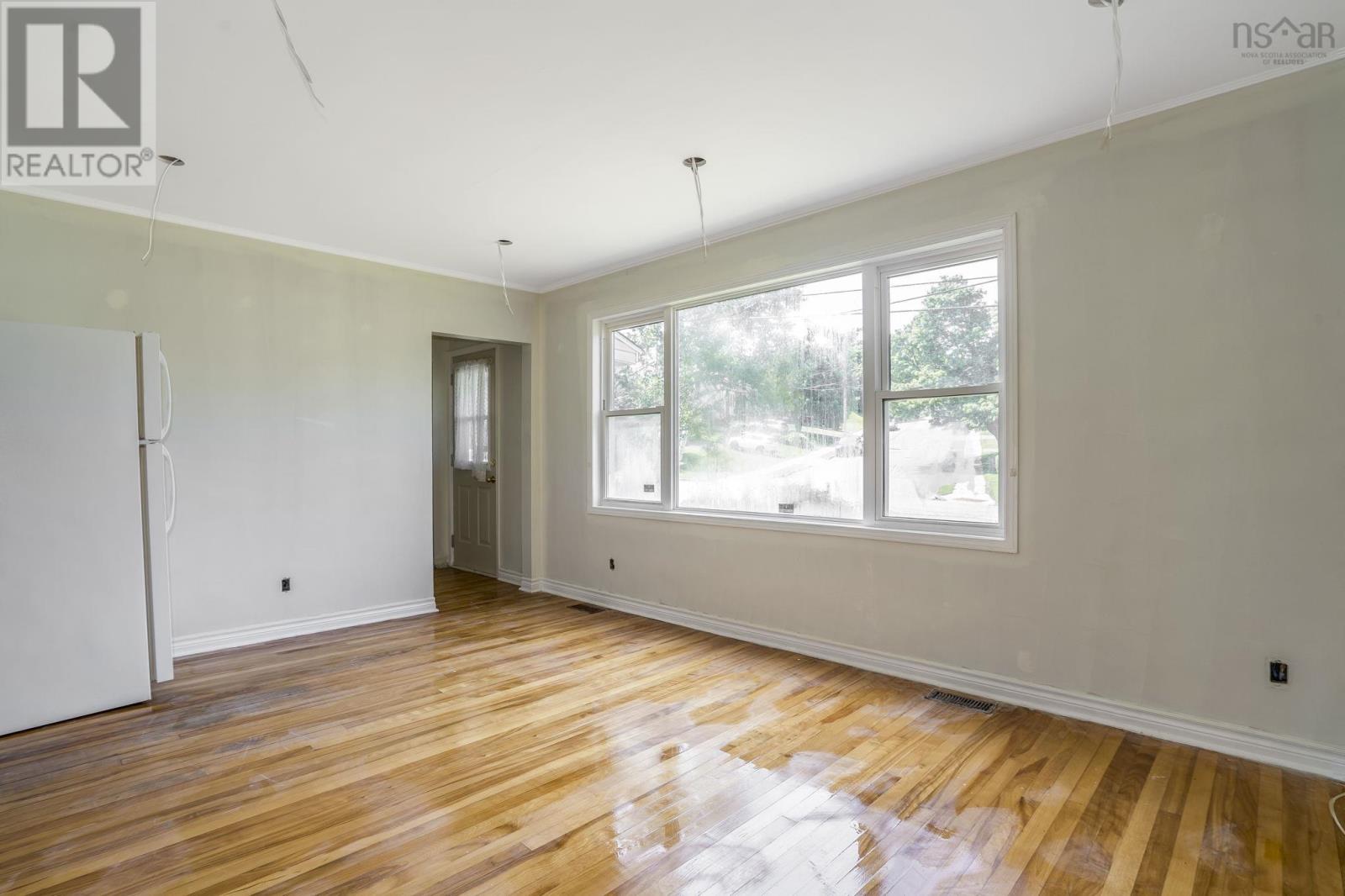 60 Thornhill Drive Property Photo 5