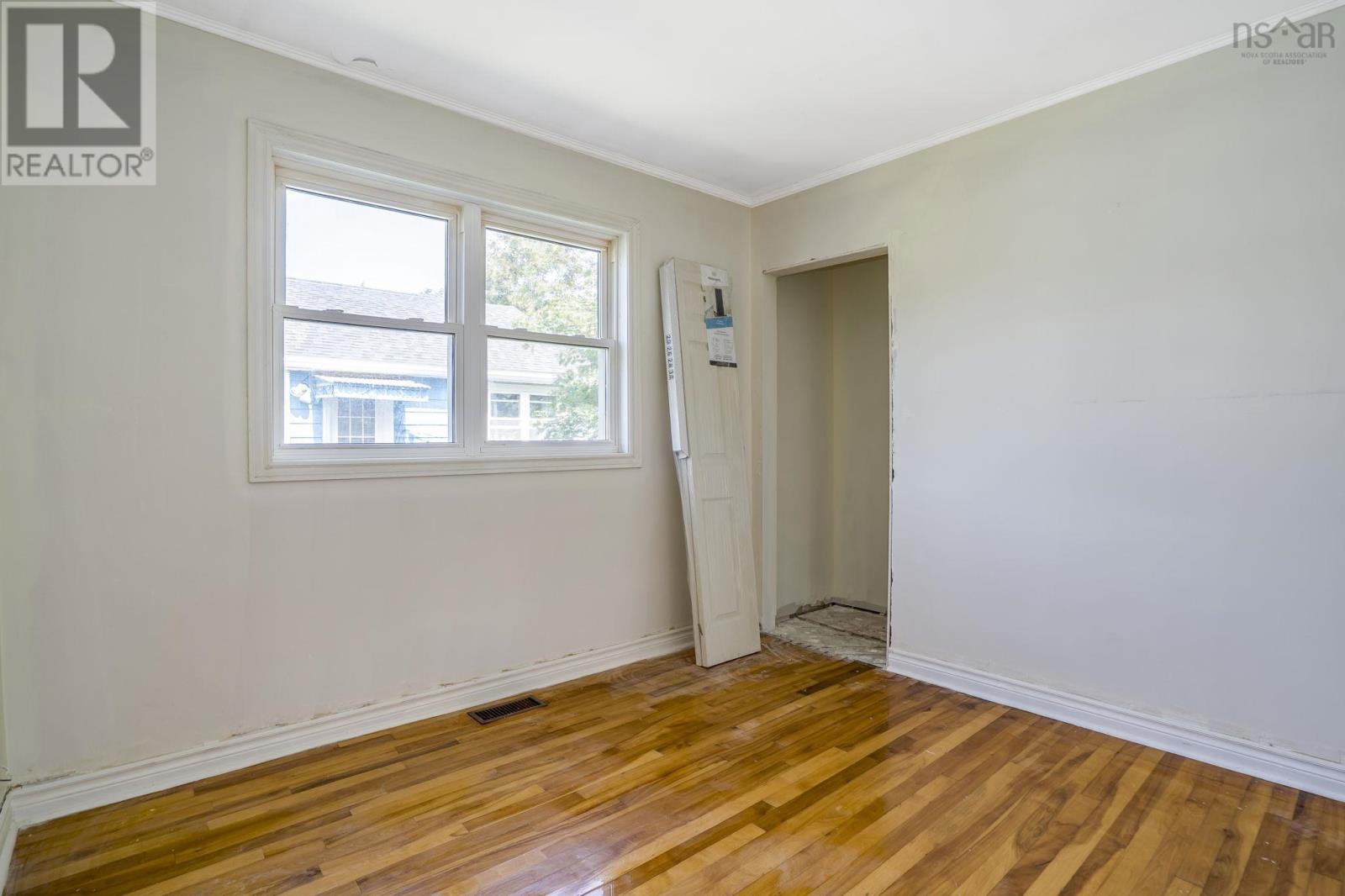 60 Thornhill Drive Property Photo 8