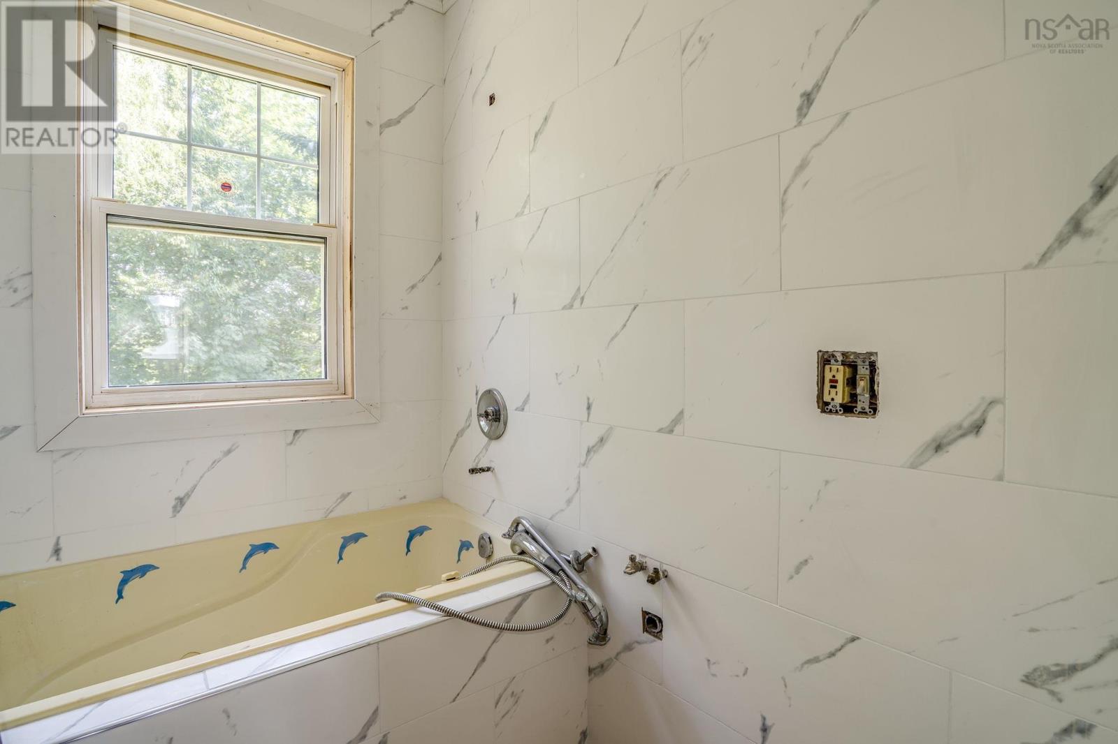 60 Thornhill Drive Property Photo 10