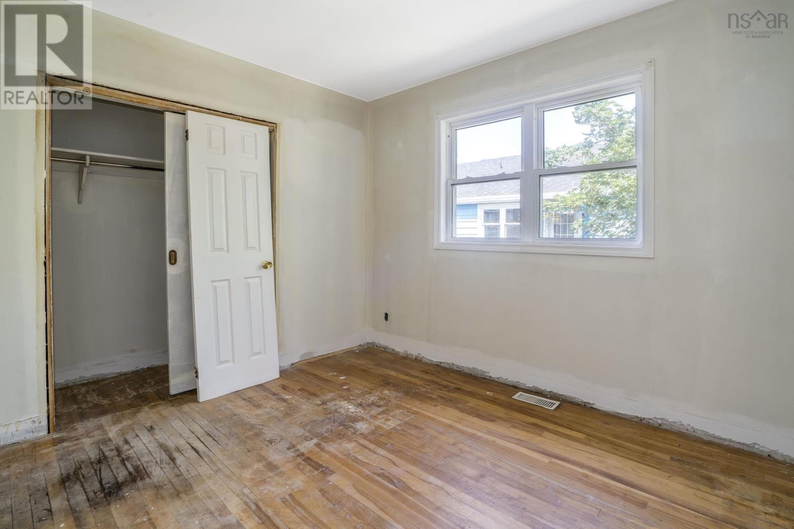 60 Thornhill Drive Property Photo 13