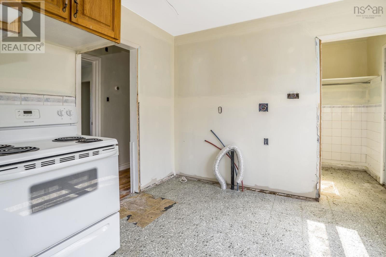 60 Thornhill Drive Property Photo 16