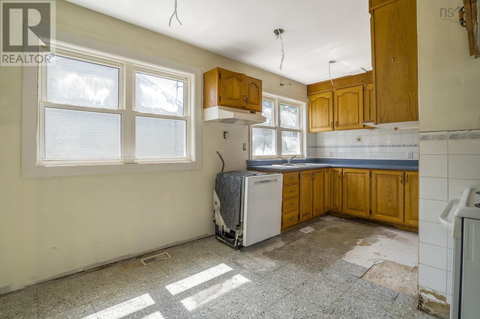 60 Thornhill Drive Property Photo 20