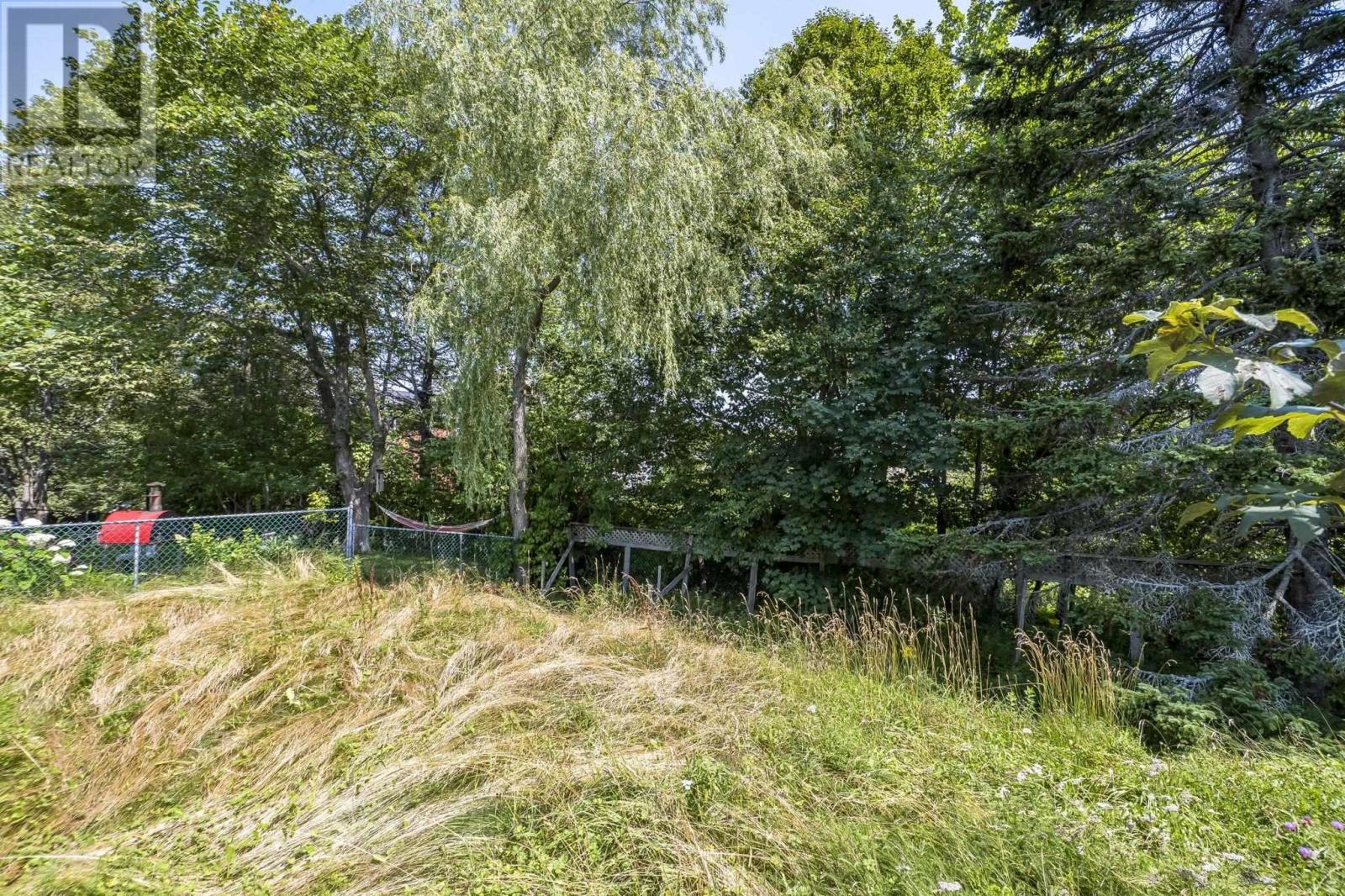 60 Thornhill Drive Property Photo 37