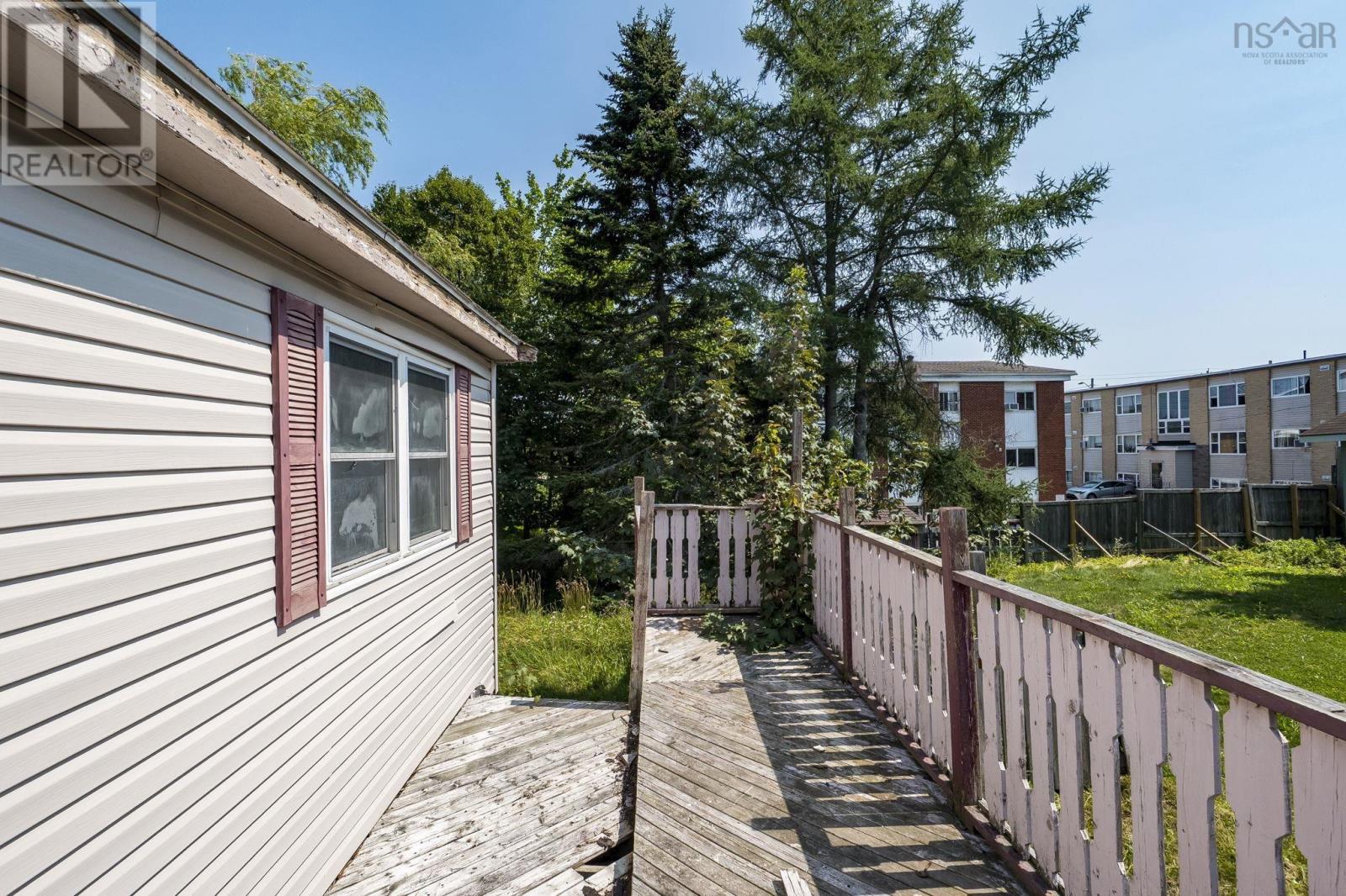 60 Thornhill Drive Property Photo 40