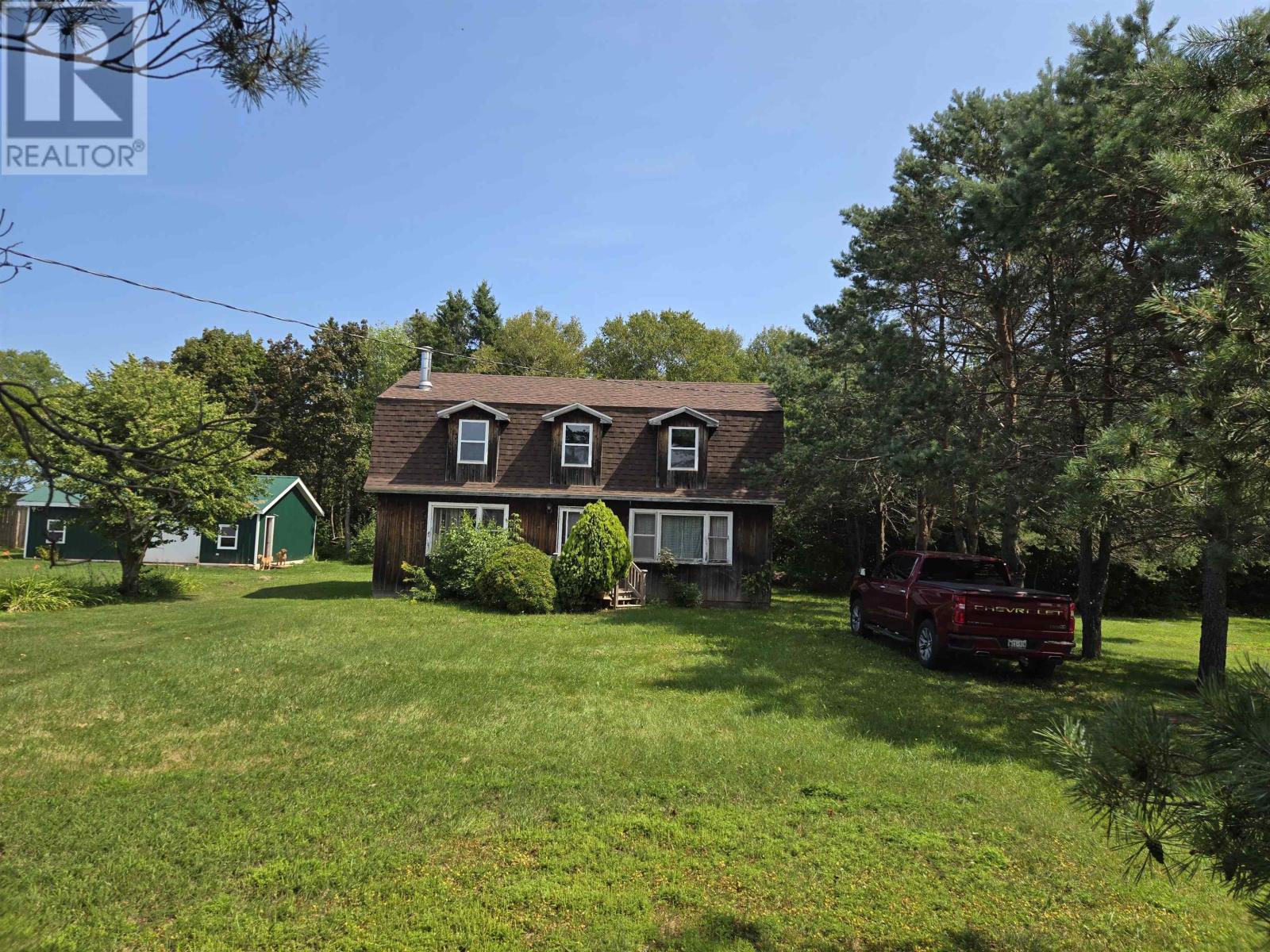60 Dufferin Street Property Photo 5