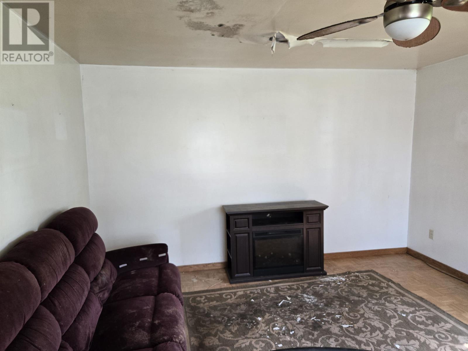 60 Dufferin Street Property Photo 25