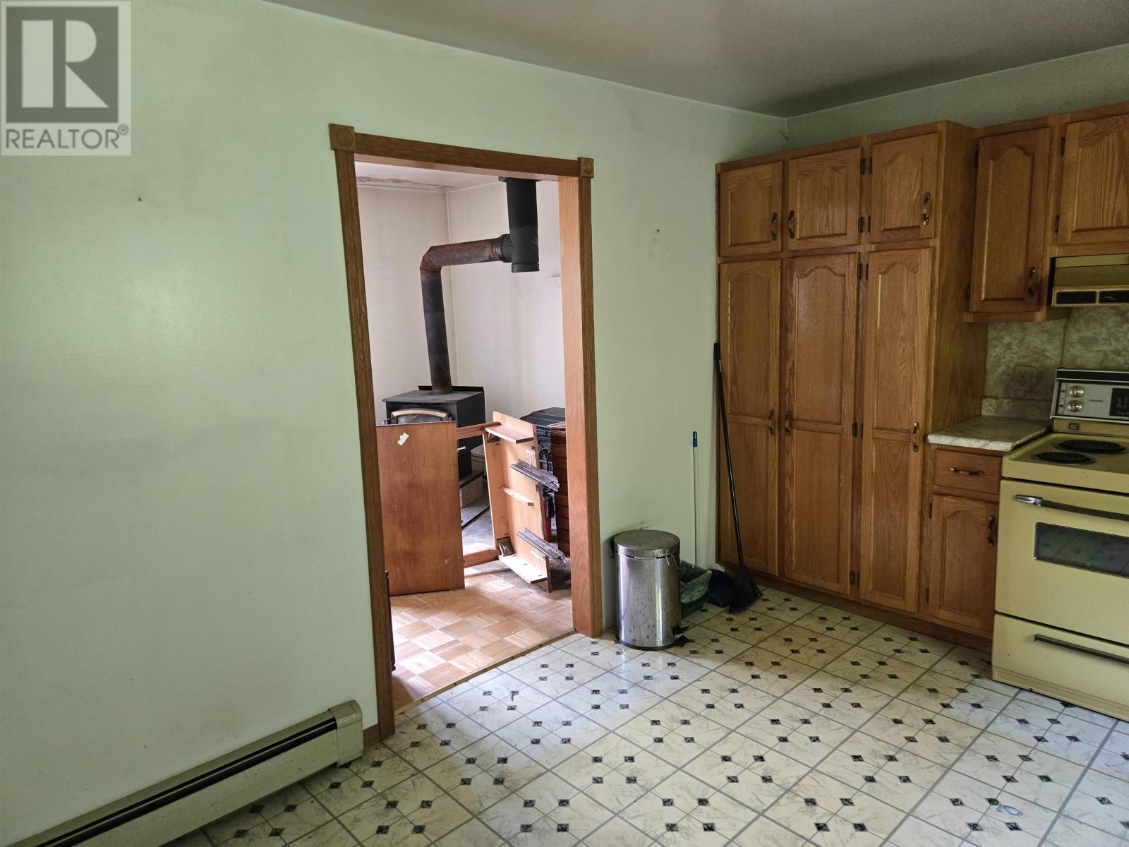 60 Dufferin Street Property Photo 29