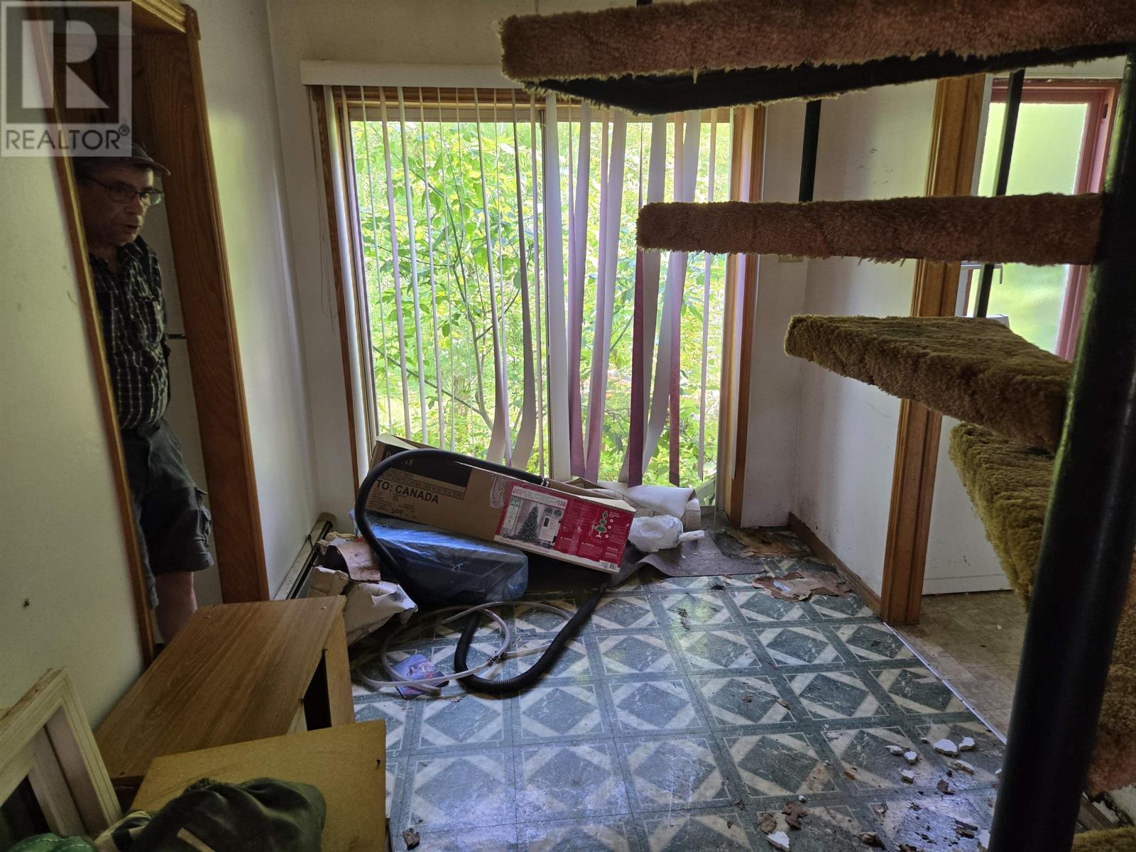 60 Dufferin Street Property Photo 39