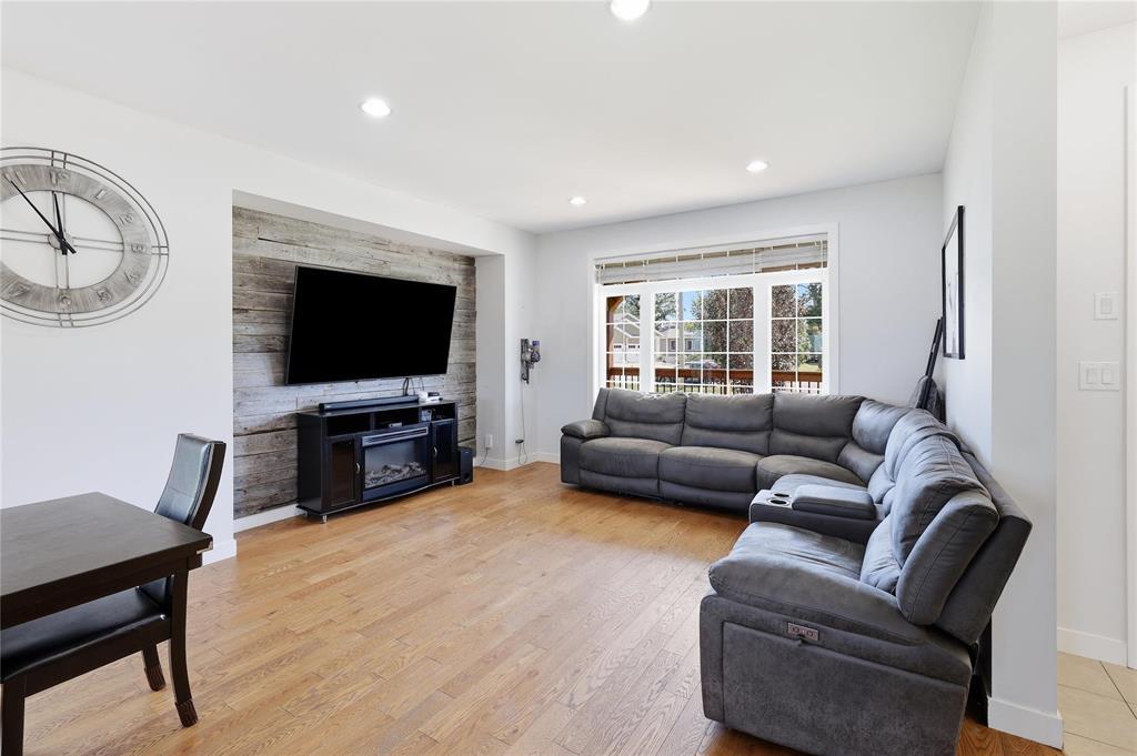 20 Oak Lane Property Photo 7