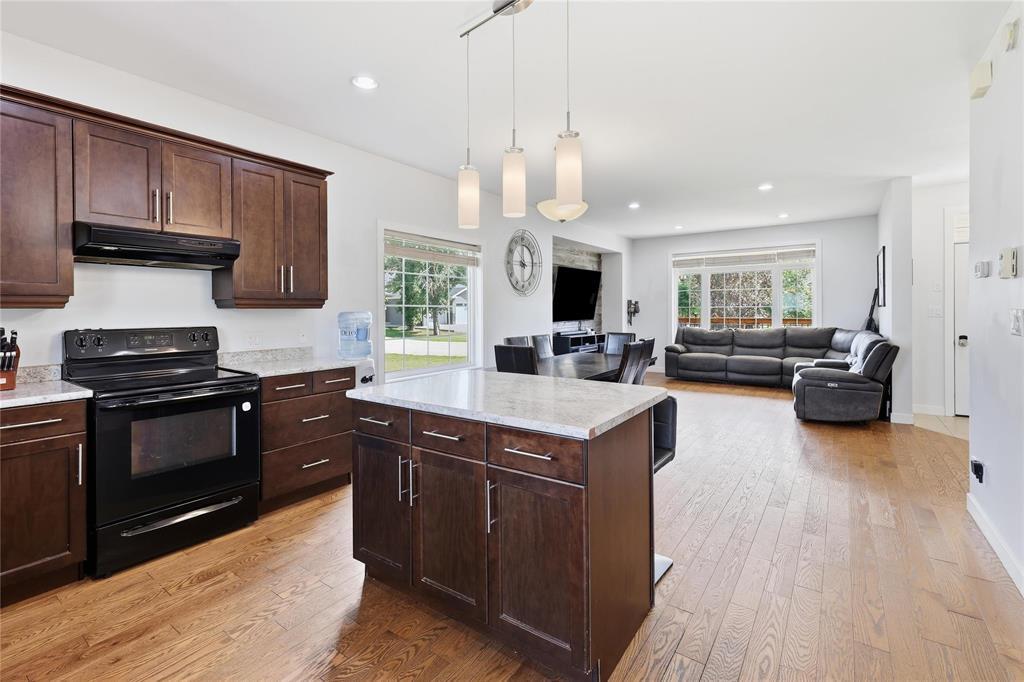 20 Oak Lane Property Photo 16