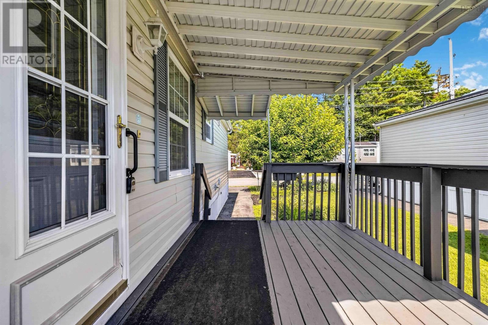 109 Sherbrooke Avenue Property Photo 4