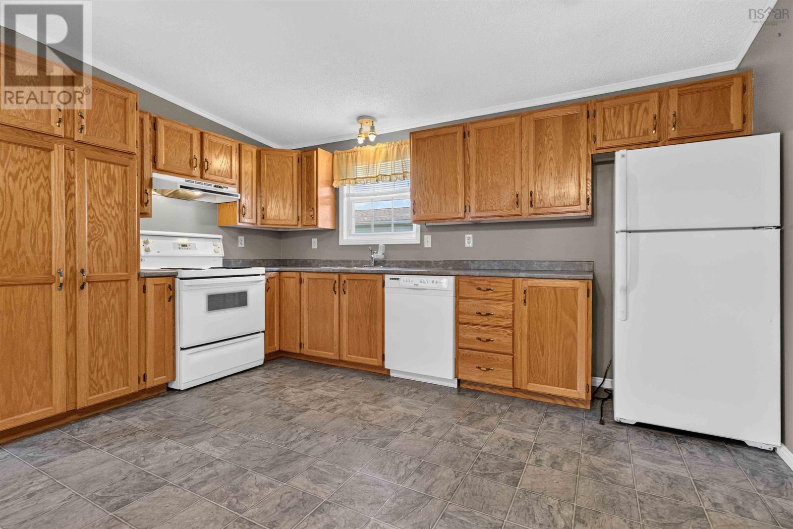 109 Sherbrooke Avenue Property Photo 16