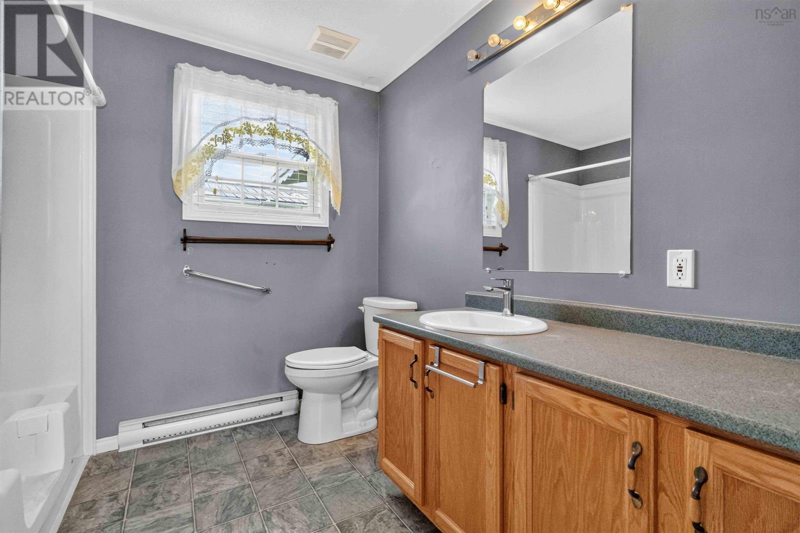 109 Sherbrooke Avenue Property Photo 32