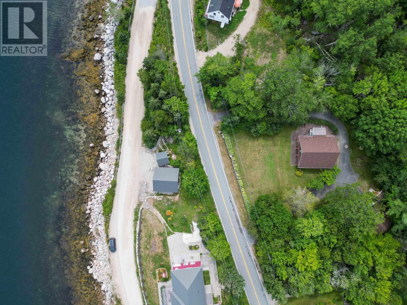1558 Highway 329 Property Photo 4