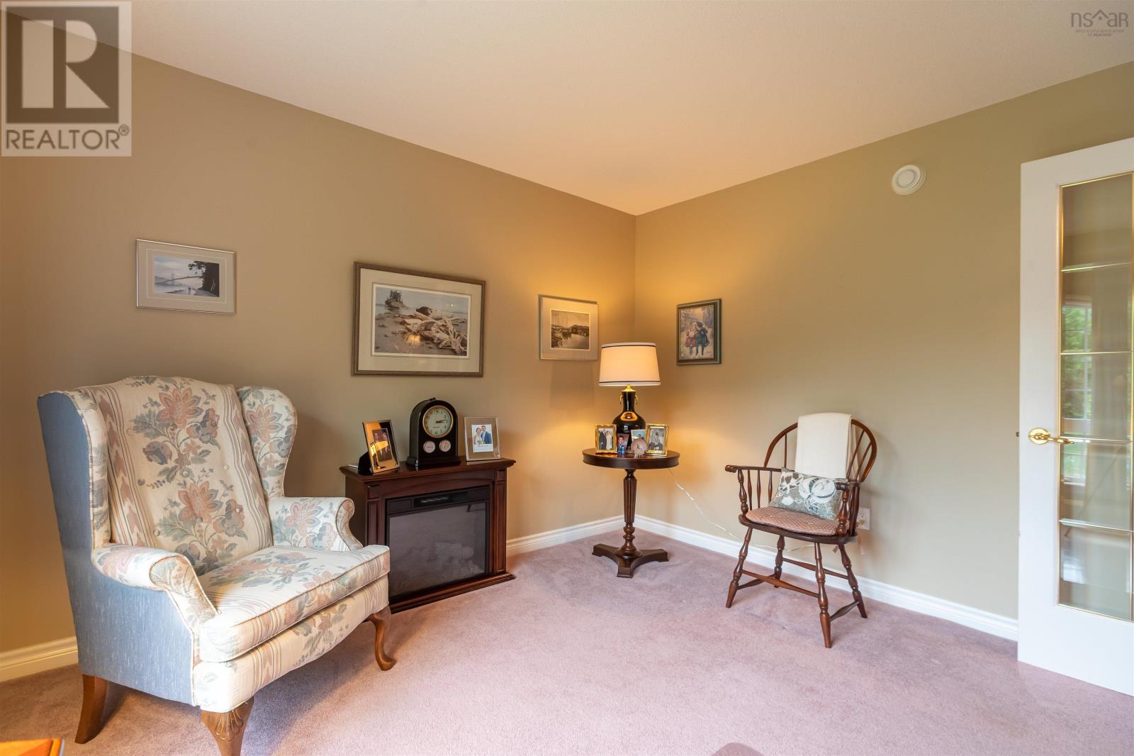 215 Westwood Boulevard Property Photo 20