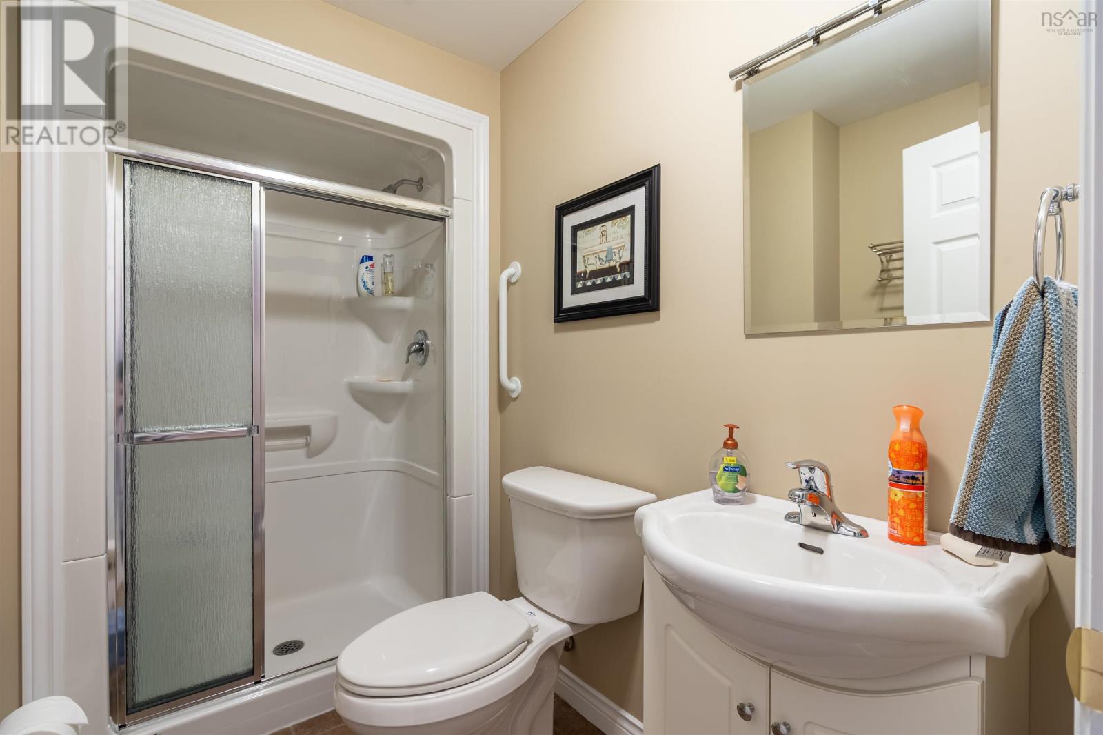 215 Westwood Boulevard Property Photo 39