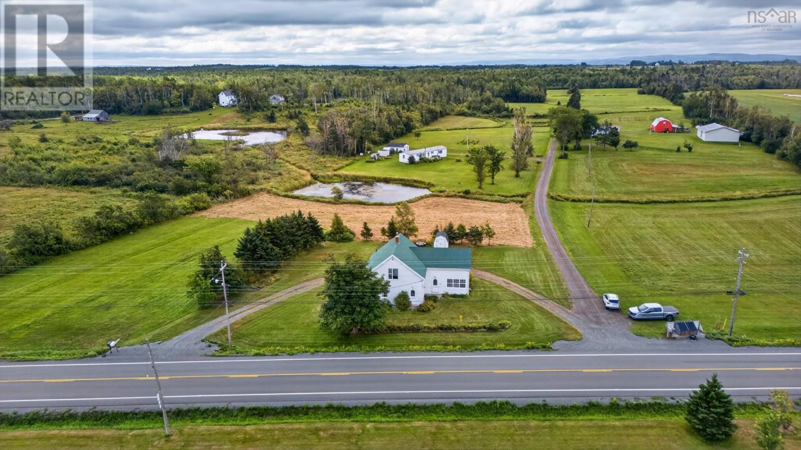4302 Highway 6 Property Photo 8