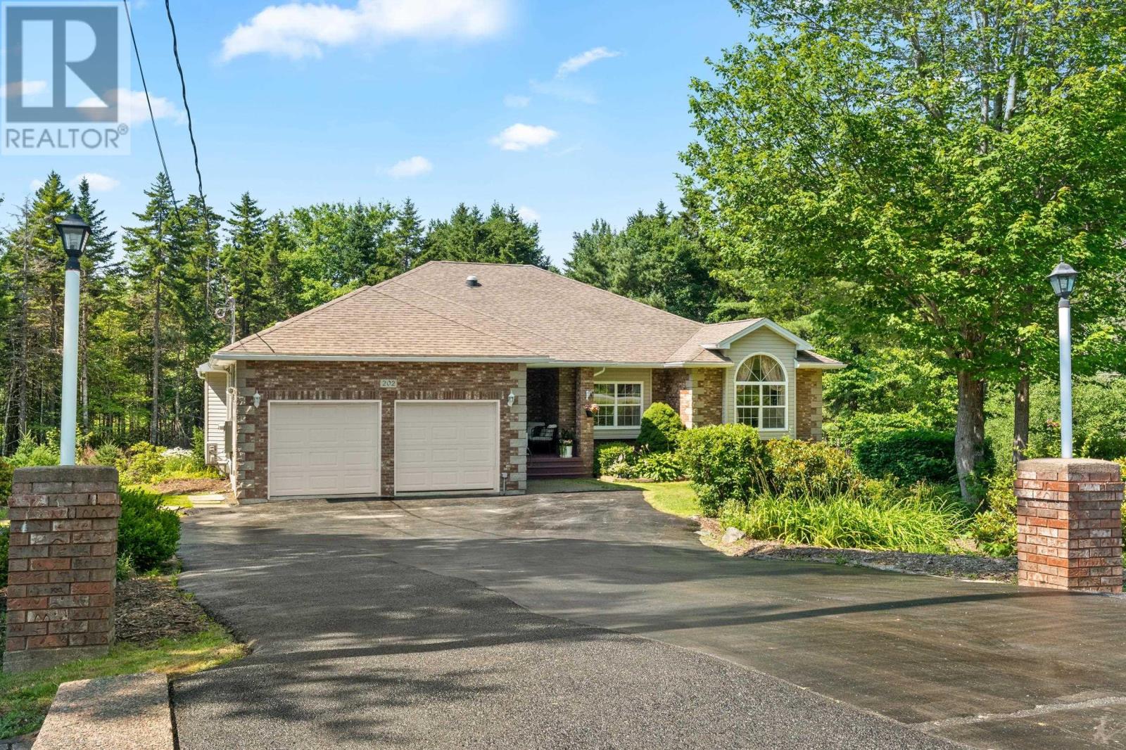 202 Glen Arbour Way Property Photo 1