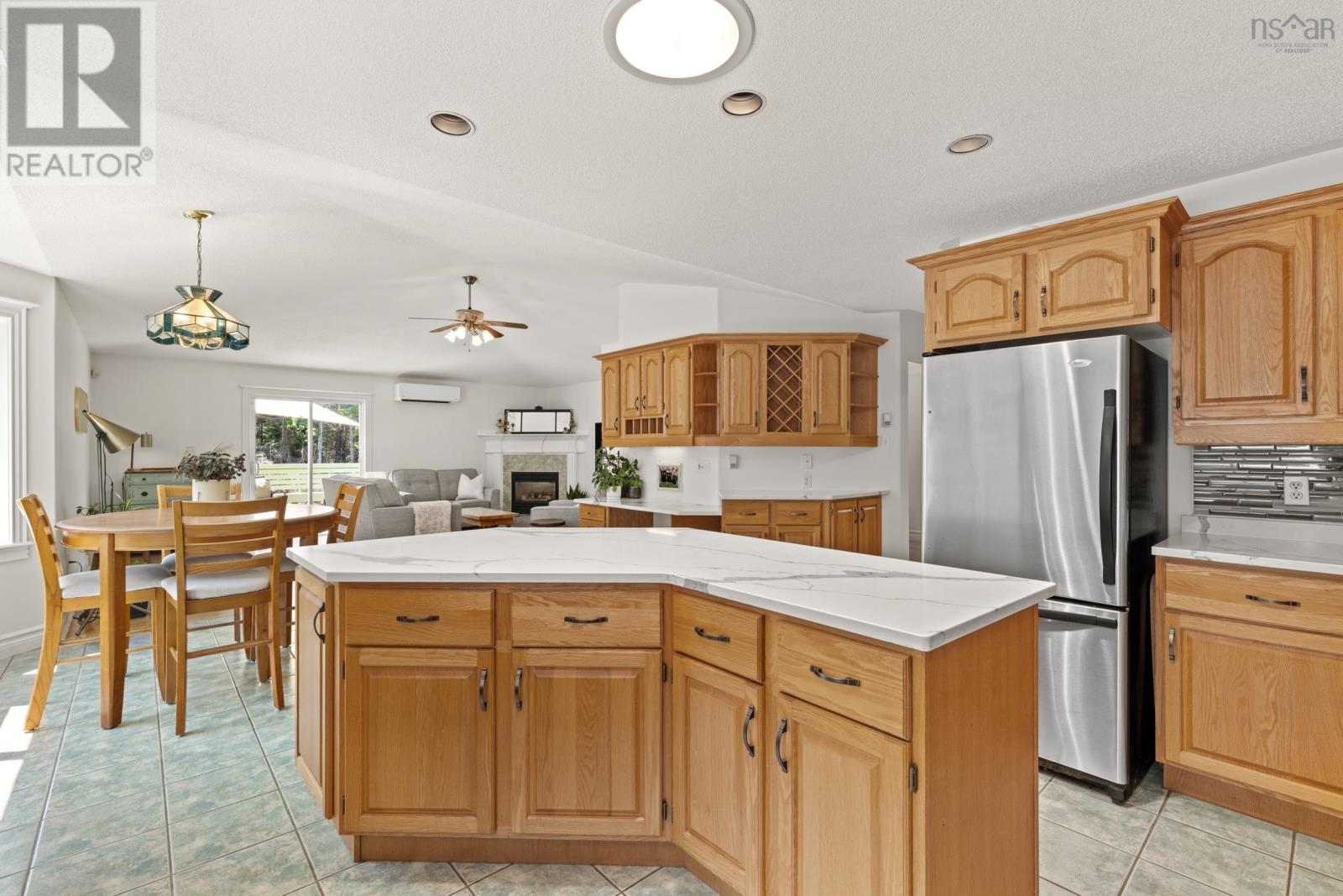 202 Glen Arbour Way Property Photo 9