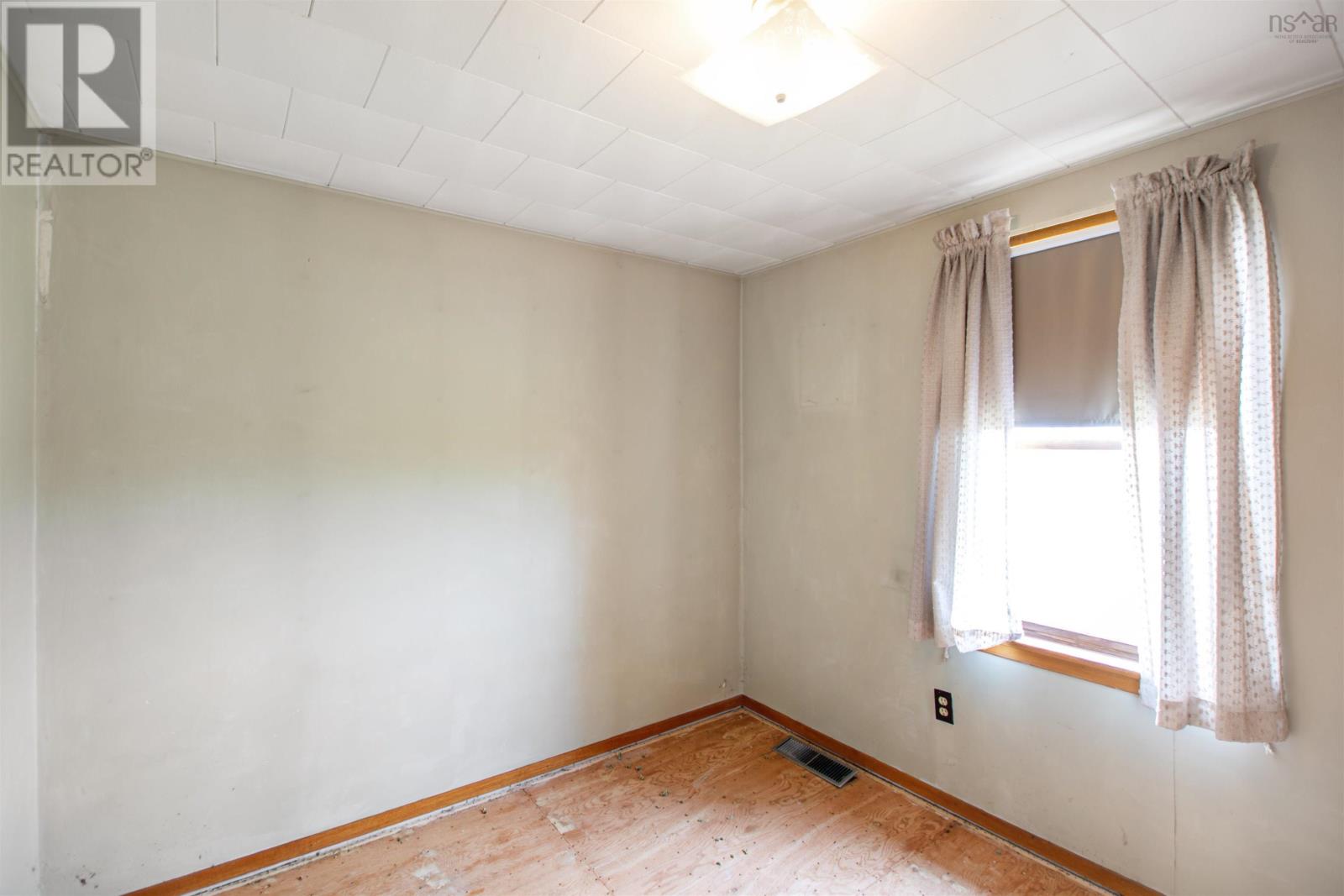 4704 Highway 1 Property Photo 14