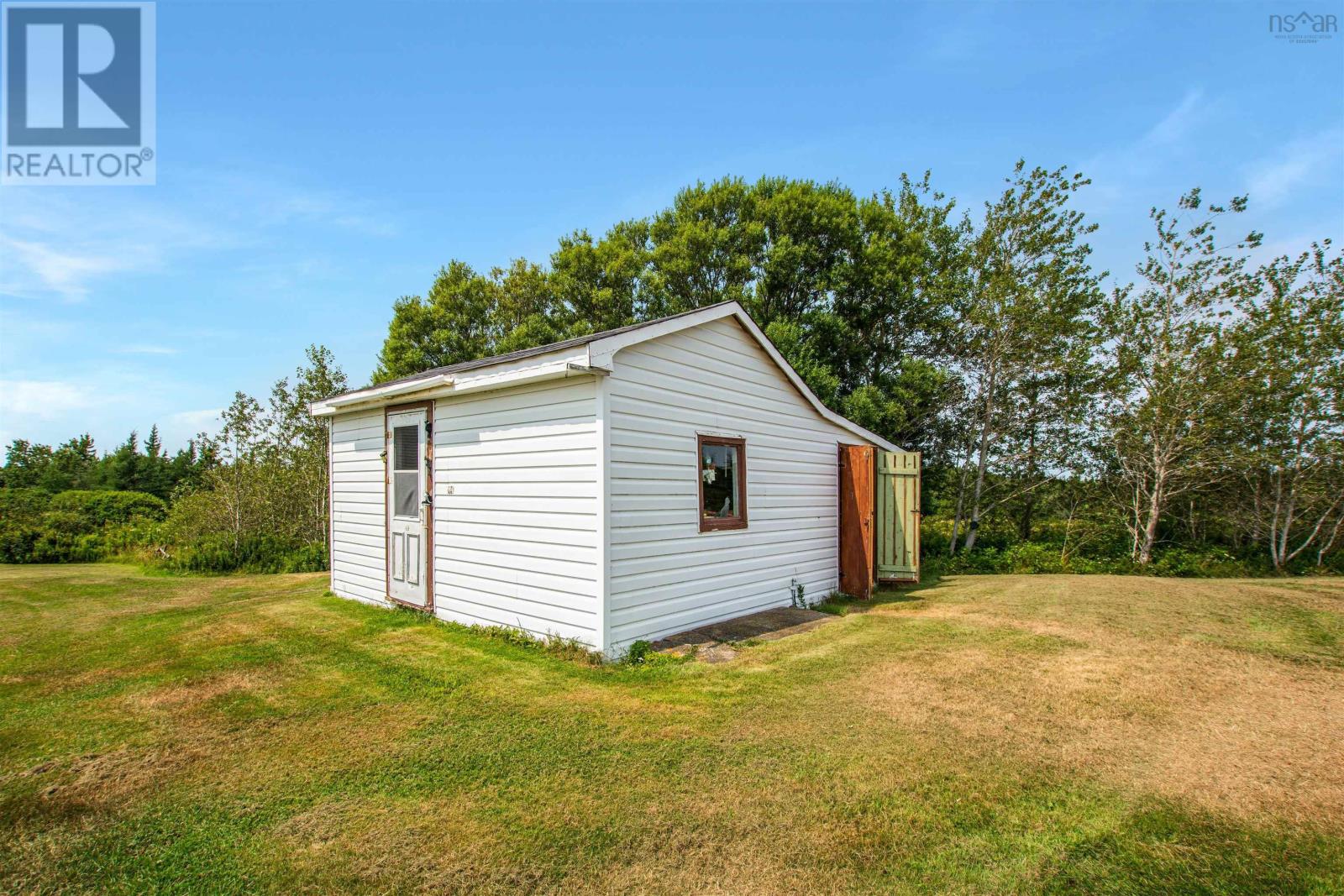 4704 Highway 1 Property Photo 30
