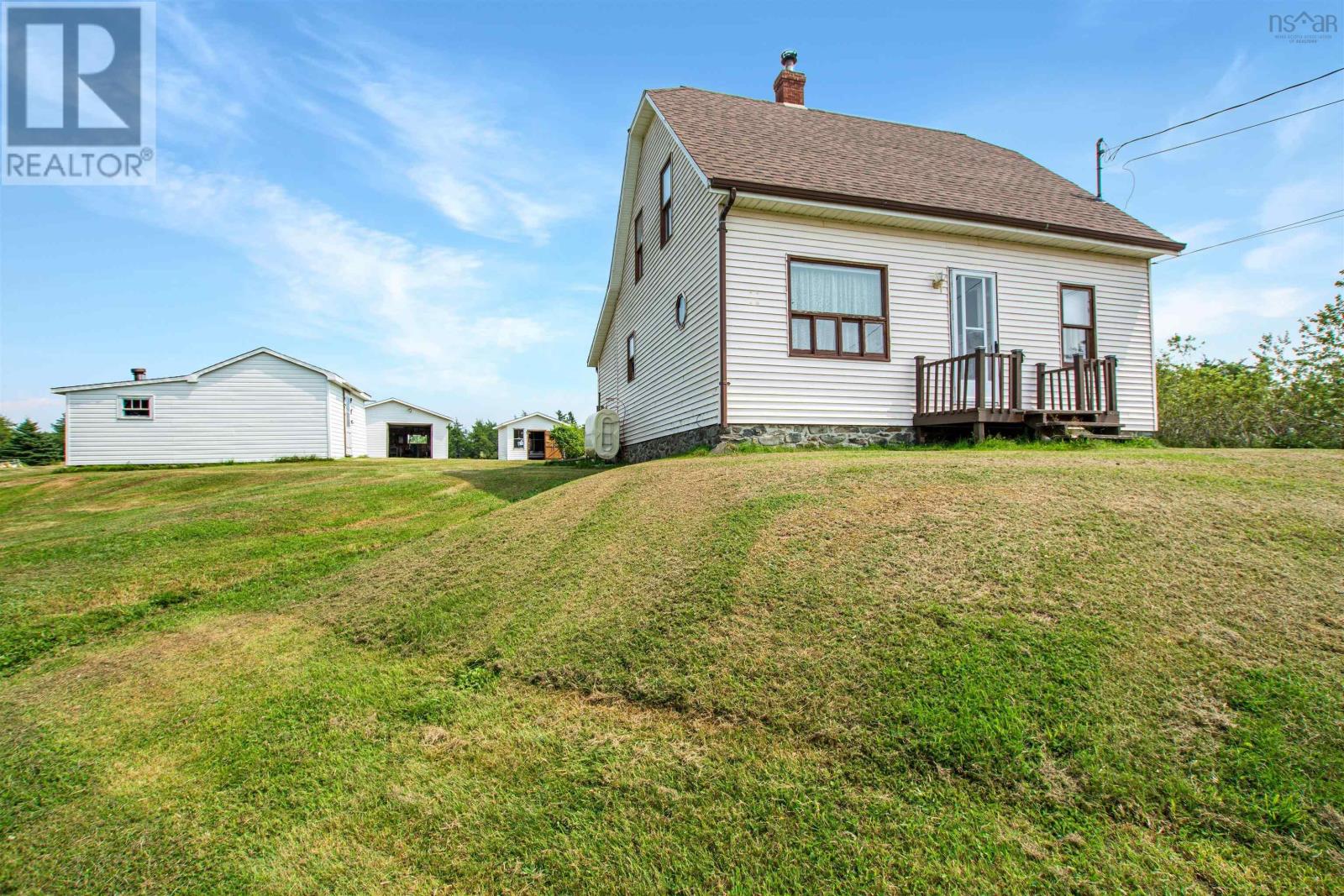 4704 Highway 1 Property Photo 32