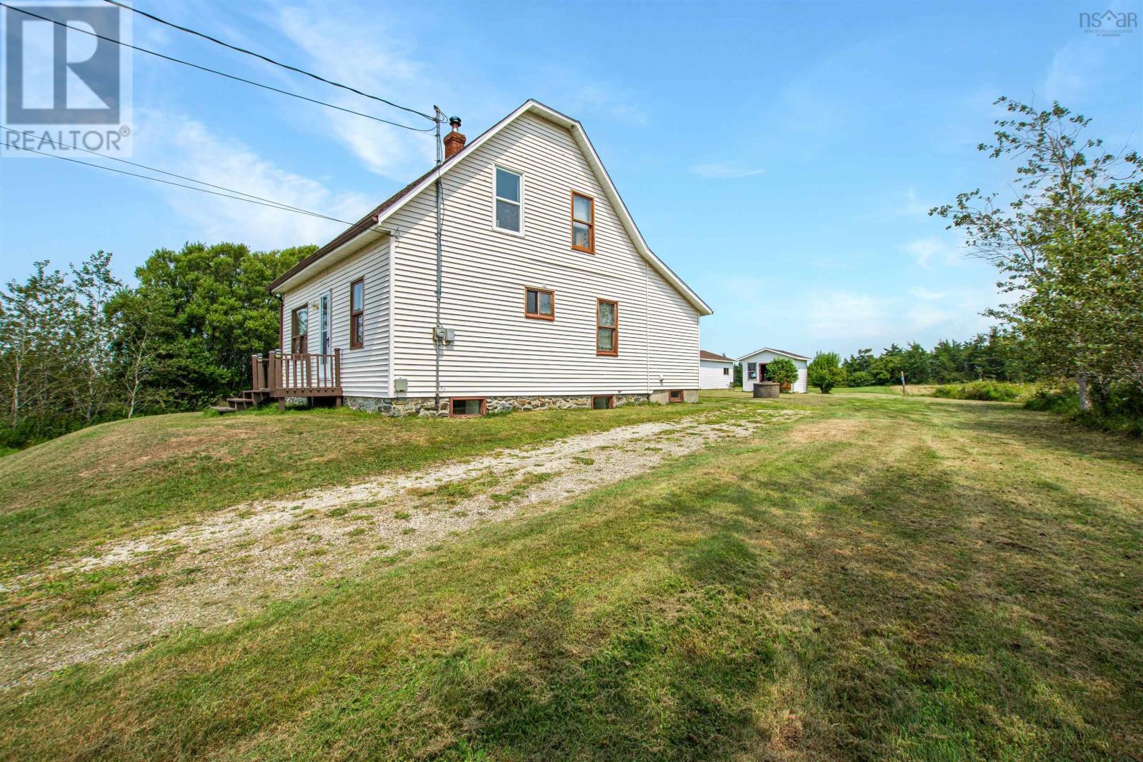4704 Highway 1 Property Photo 34