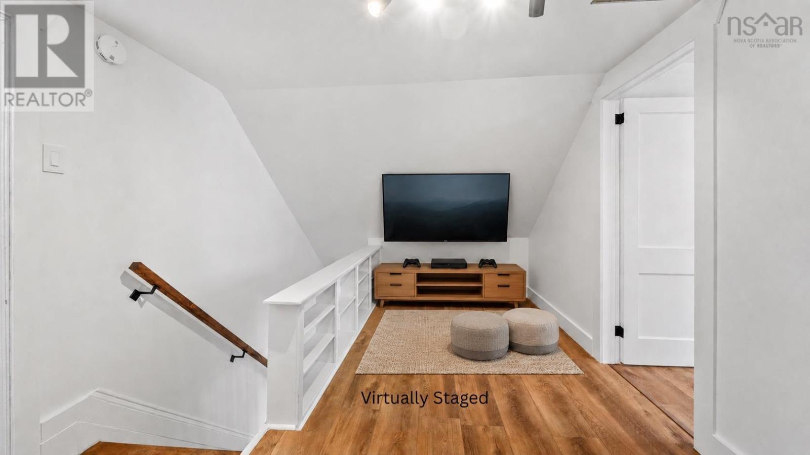 379 Bissett Road Property Photo 8