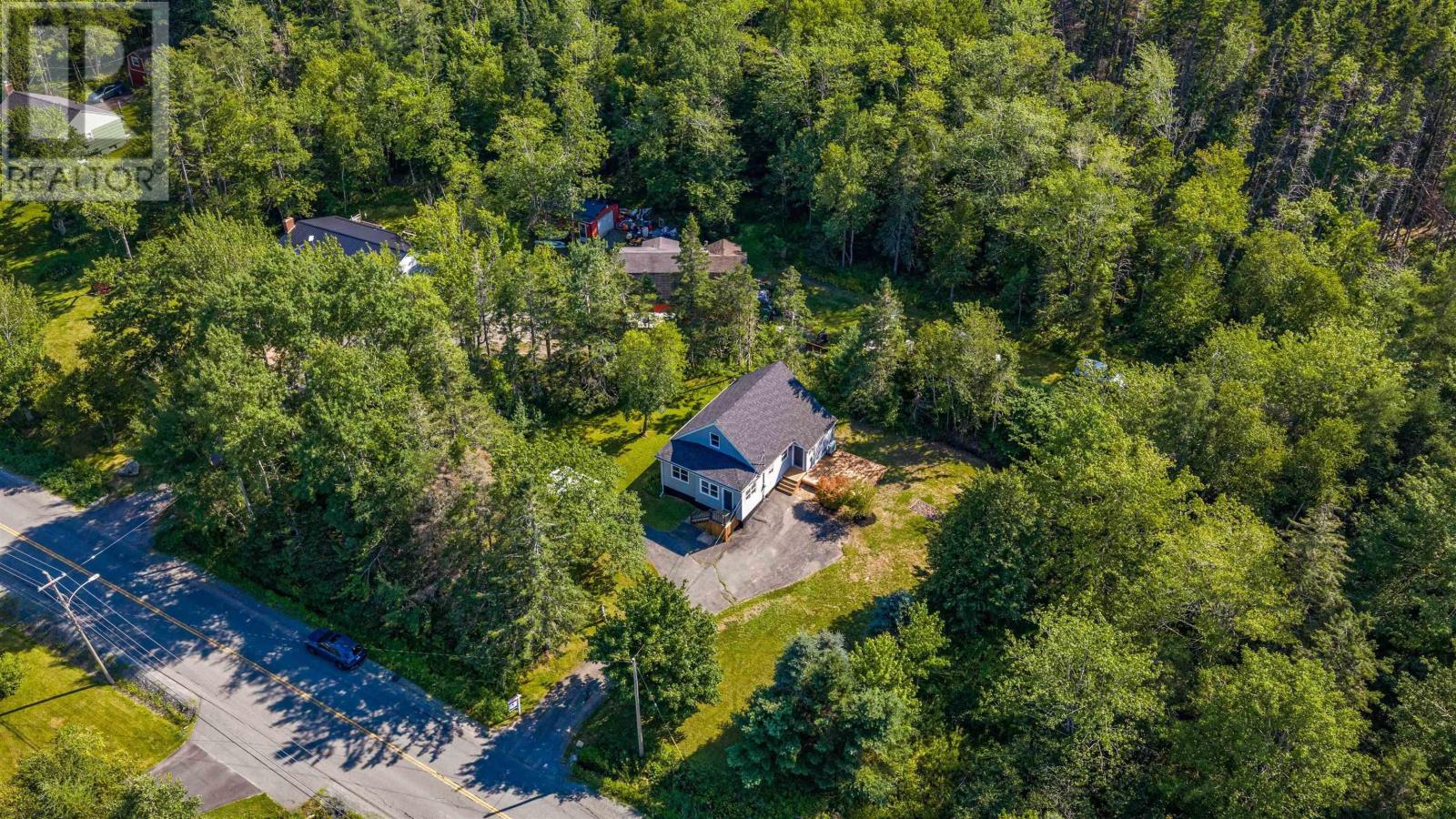 379 Bissett Road Property Photo 12