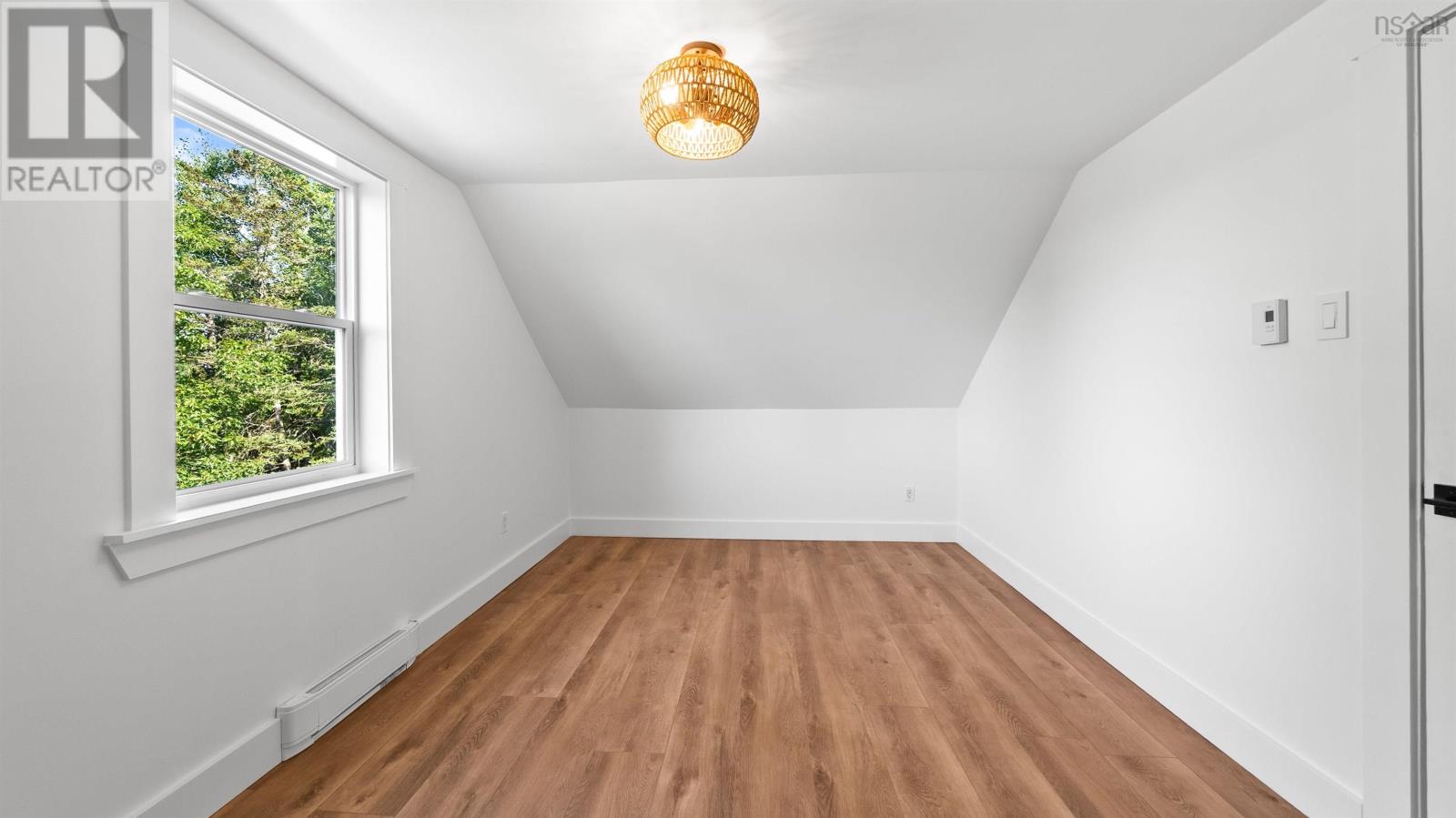 379 Bissett Road Property Photo 34