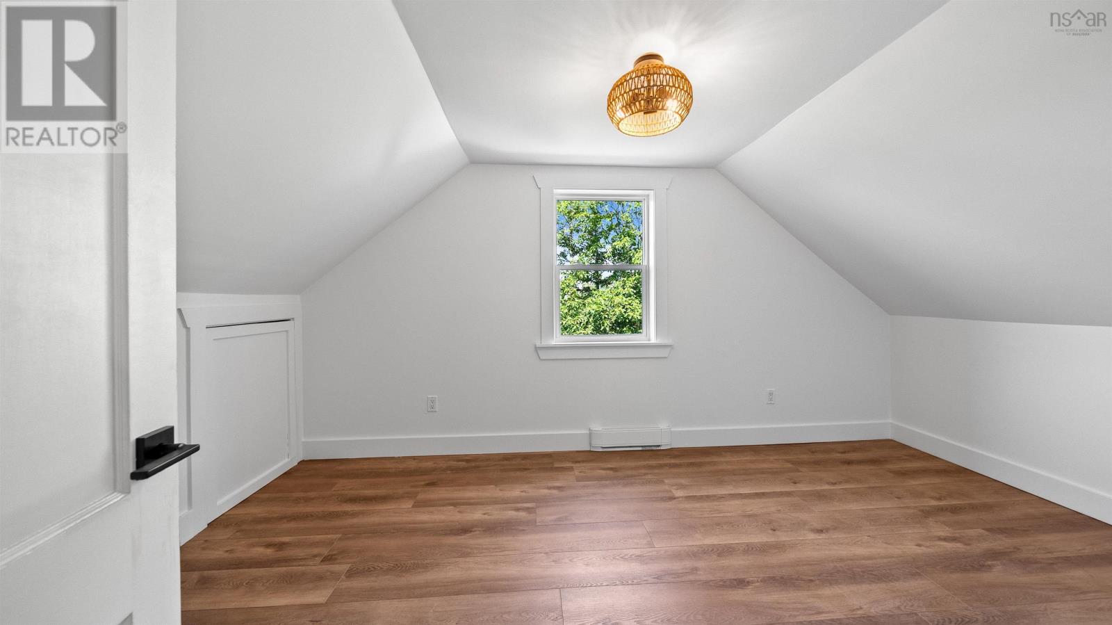 379 Bissett Road Property Photo 35