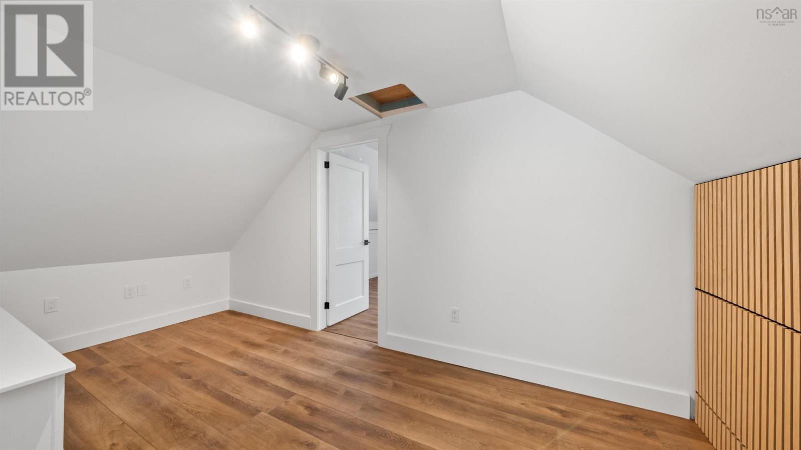 379 Bissett Road Property Photo 38