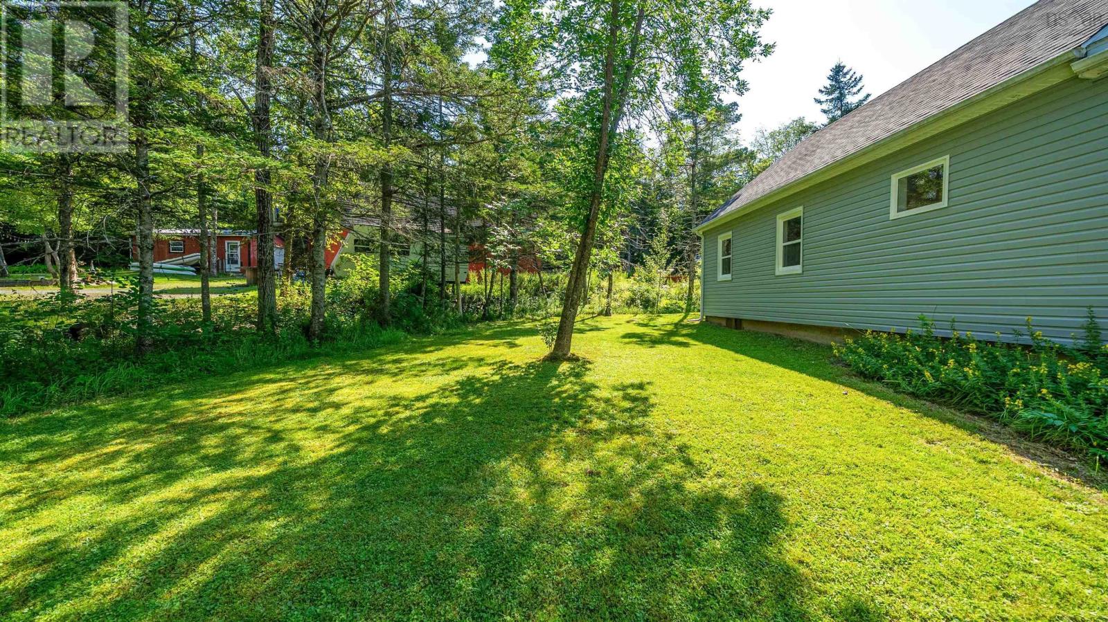 379 Bissett Road Property Photo 40