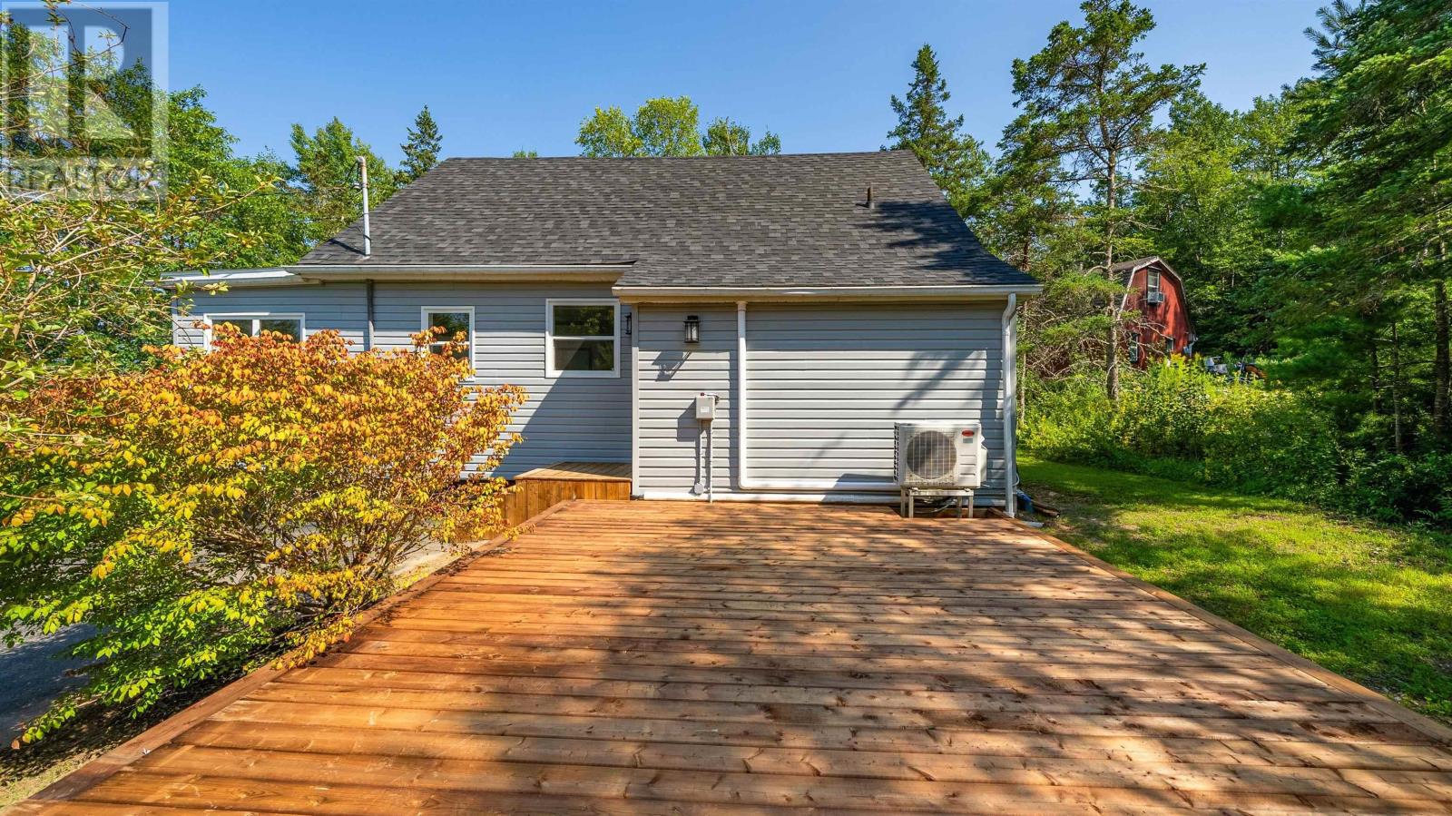 379 Bissett Road Property Photo 44