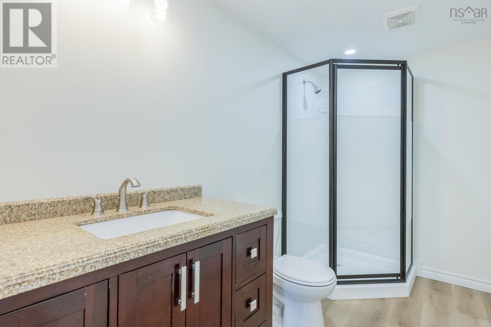 638 Port Lorne Road Property Photo 12