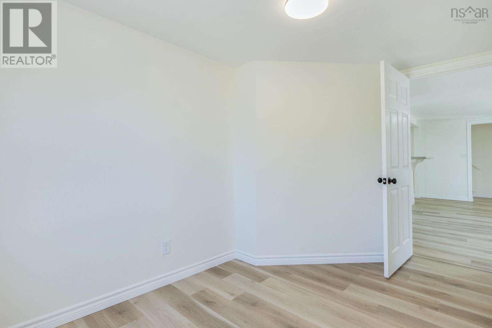 638 Port Lorne Road Property Photo 18