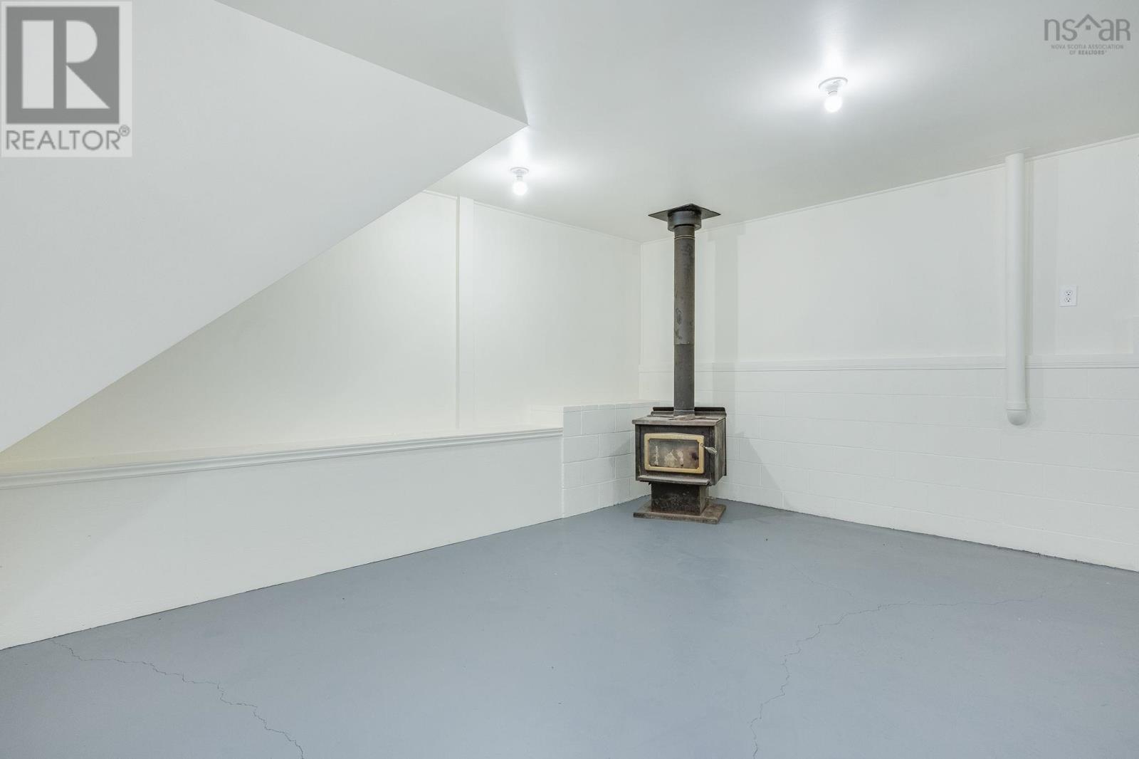 638 Port Lorne Road Property Photo 35
