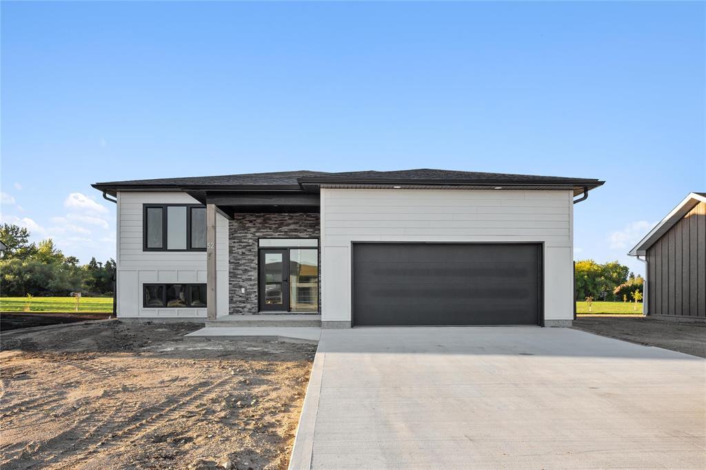 68 Sherwood Bay Property Photo 1