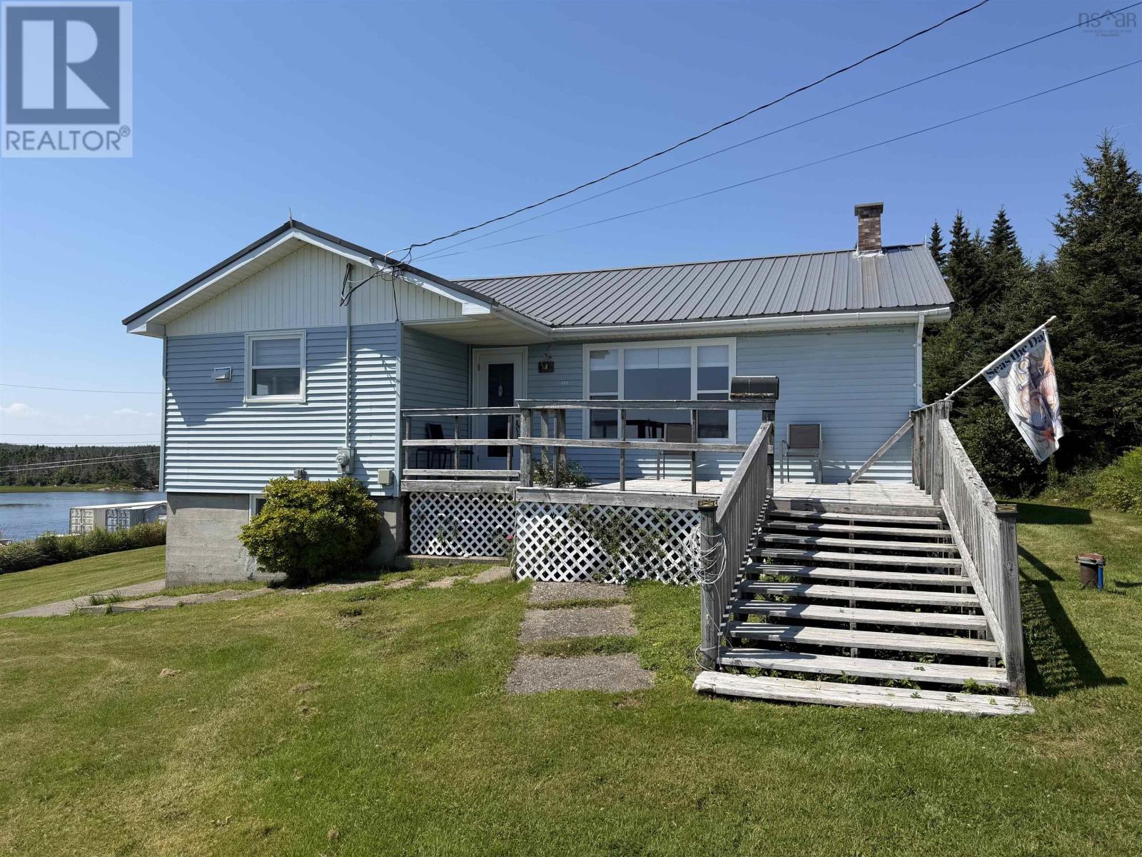 570 Little Harbour Road Property Photo 1