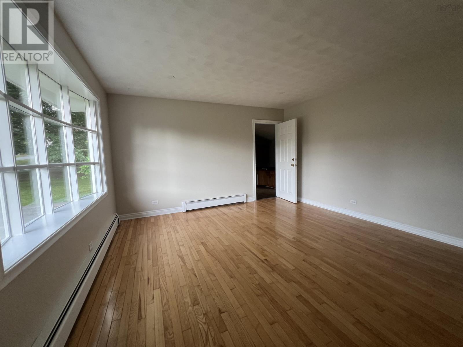 86 Tideview Drive Property Photo 6