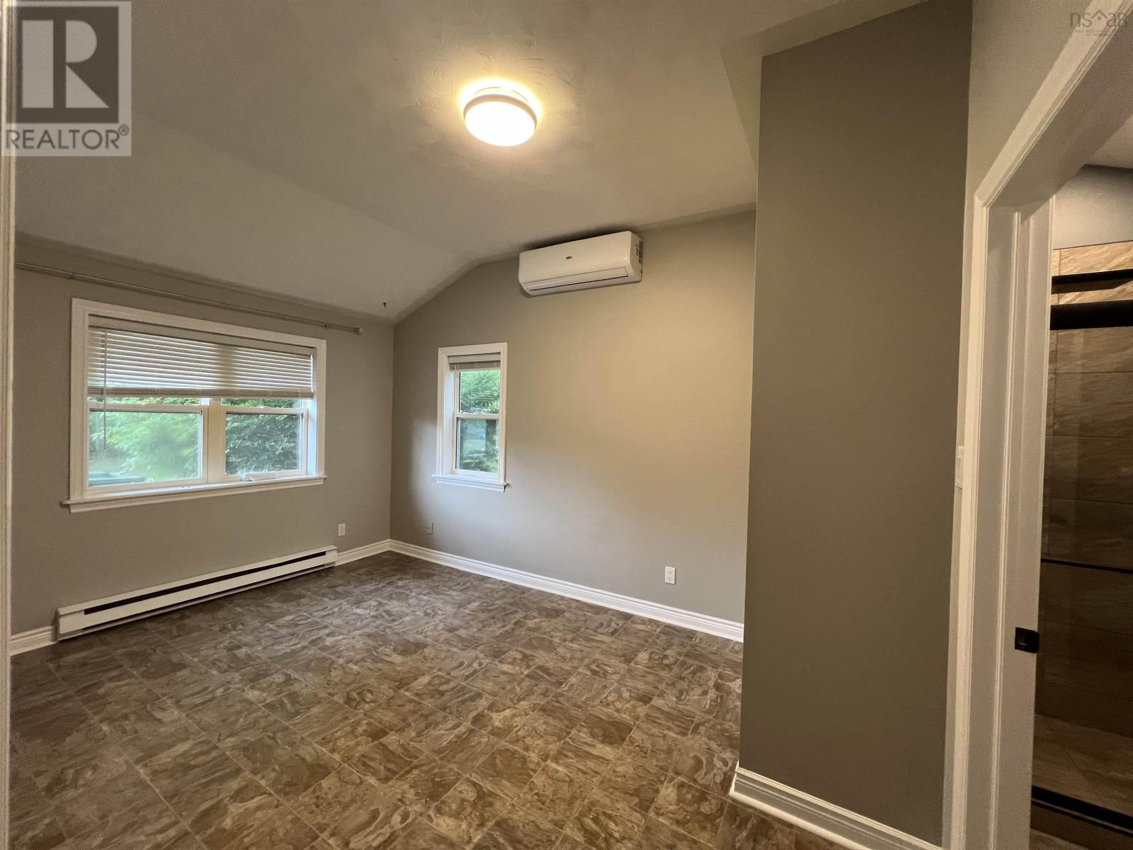 86 Tideview Drive Property Photo 9