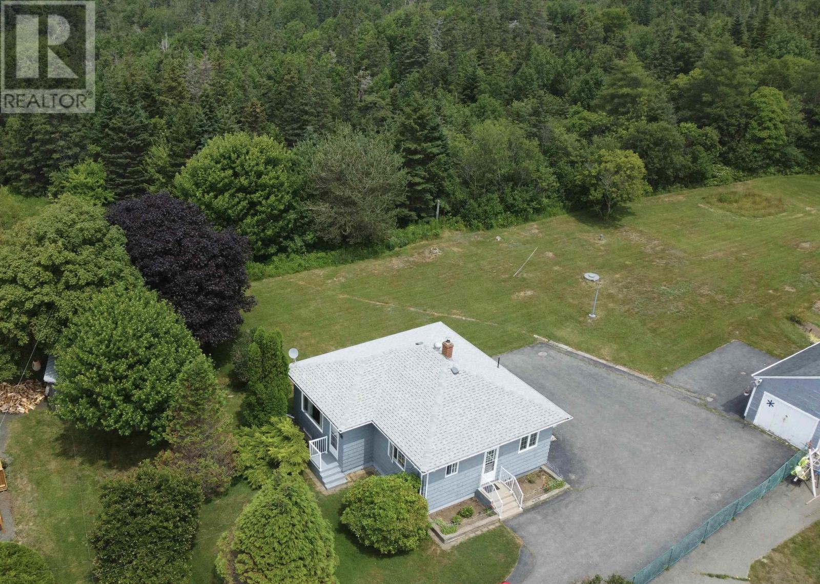 40 Denton Road Property Photo 2