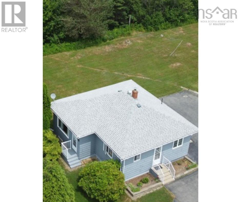 40 Denton Road Property Photo 3