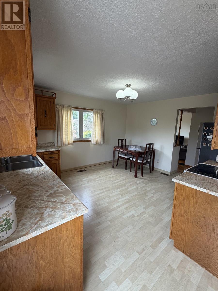 40 Denton Road Property Photo 8