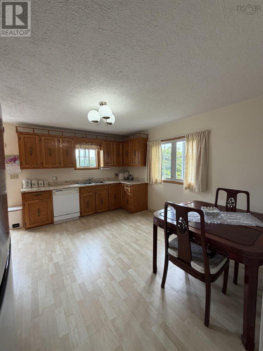 40 Denton Road Property Photo 11