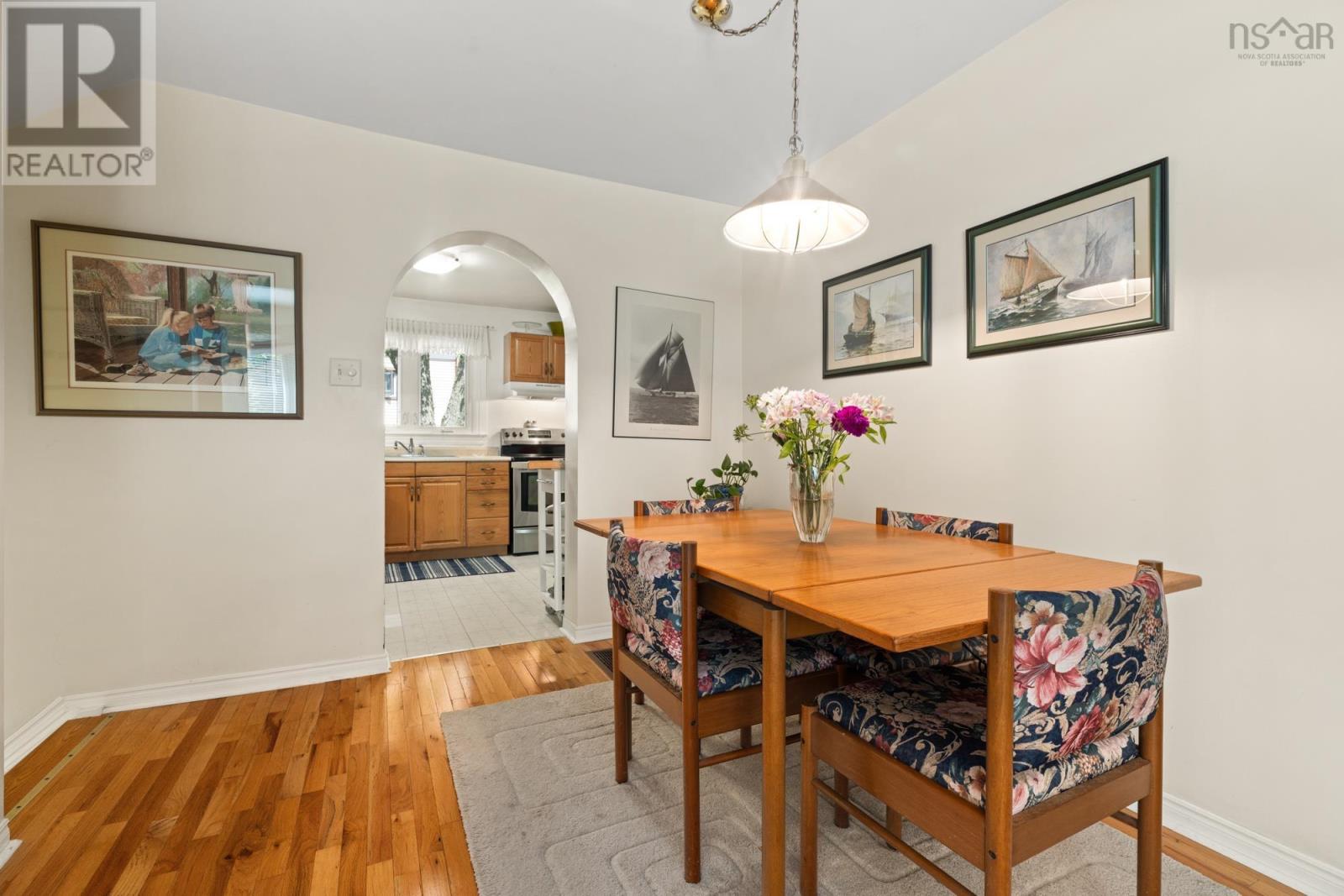 98 Forestside Crescent Property Photo 17
