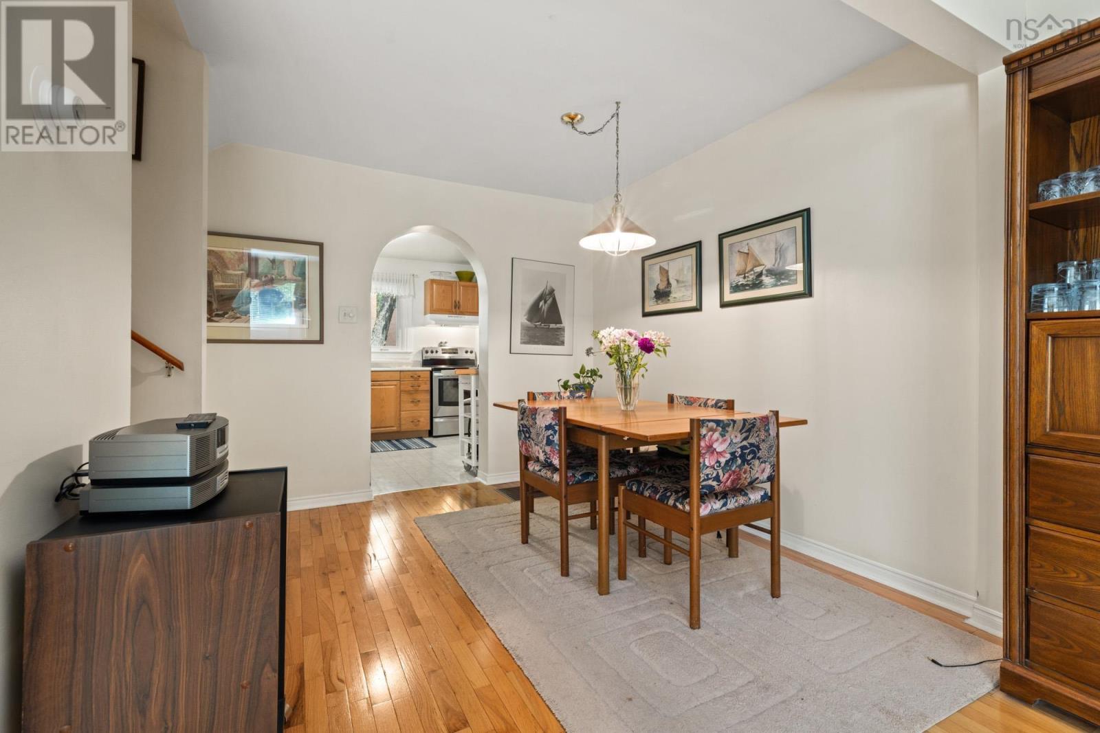 98 Forestside Crescent Property Photo 18